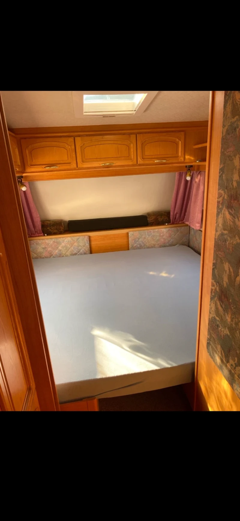 Каравана LMC 560, снимка 7 - Каравани и кемпери - 53489309