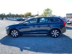 Volvo V60 PLUG-IN HYBRID 4x4, снимка 4