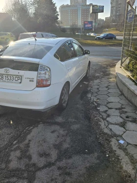 Toyota Prius 1.5 VVT-i Hybrid e-CVT, снимка 4