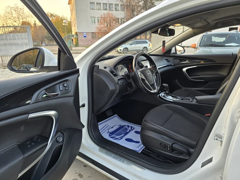 Opel Insignia 1.6CDTI 136k.c. Автоматик Дигитал, снимка 10 - Автомобили и джипове - 47992292