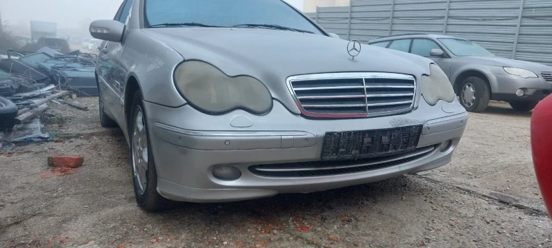 Mercedes-Benz C 270 2.7 cdi 170 avangard razpolagame s 10 takiva , снимка 3 - Автомобили и джипове - 48022566