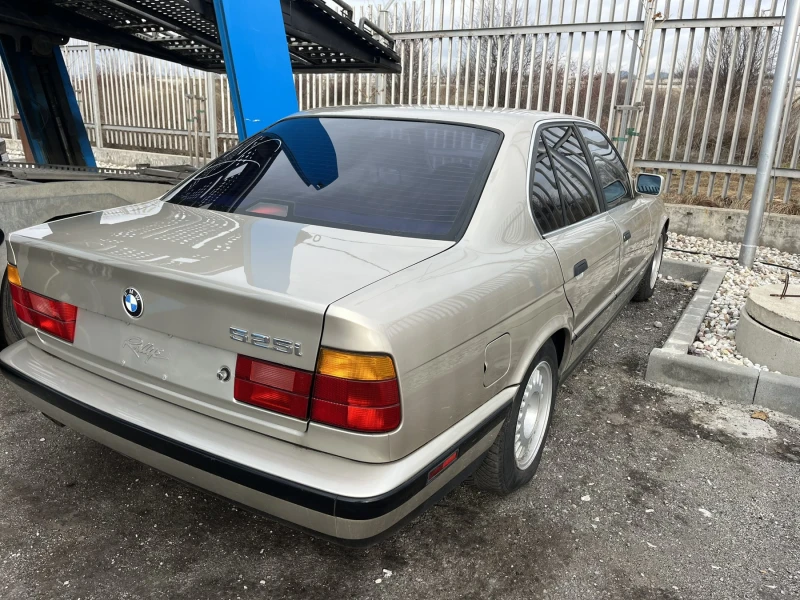 BMW 525 i, снимка 1 - Автомобили и джипове - 48348617