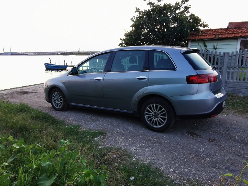 Fiat Croma 1.9 16V Multijet, снимка 2 - Автомобили и джипове - 48428072