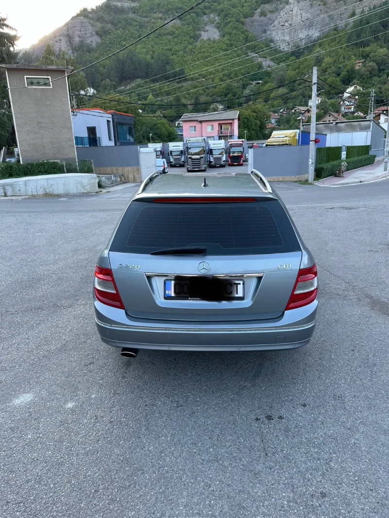 Mercedes-Benz C 220, снимка 6 - Автомобили и джипове - 48577231