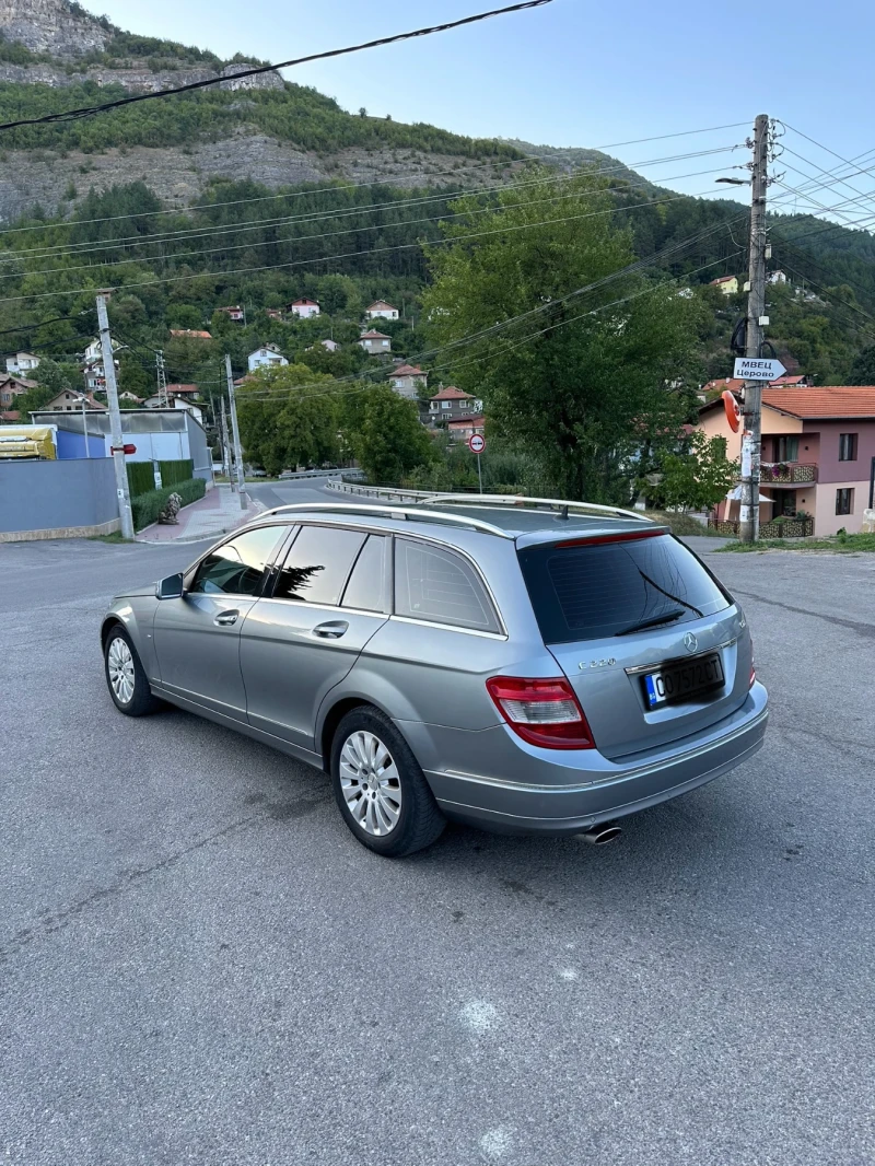 Mercedes-Benz C 220, снимка 5 - Автомобили и джипове - 48577231