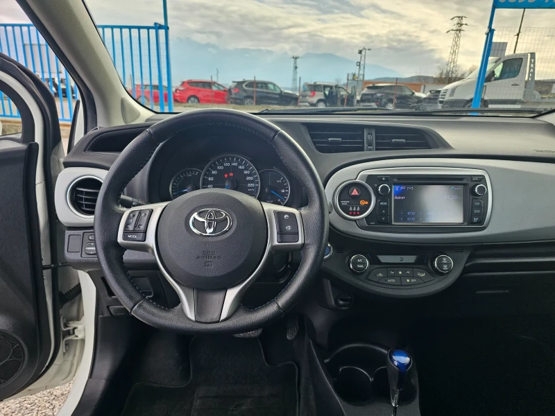 Toyota Yaris 1.5 Hybrid evro5B , снимка 11 - Автомобили и джипове - 48962616