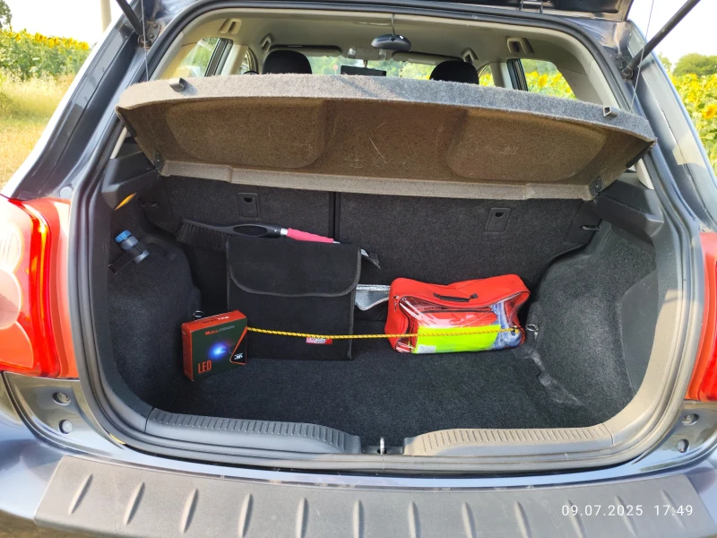 Toyota Auris 2.0 D-4D, 126 k.s, снимка 16 - Автомобили и джипове - 52475035