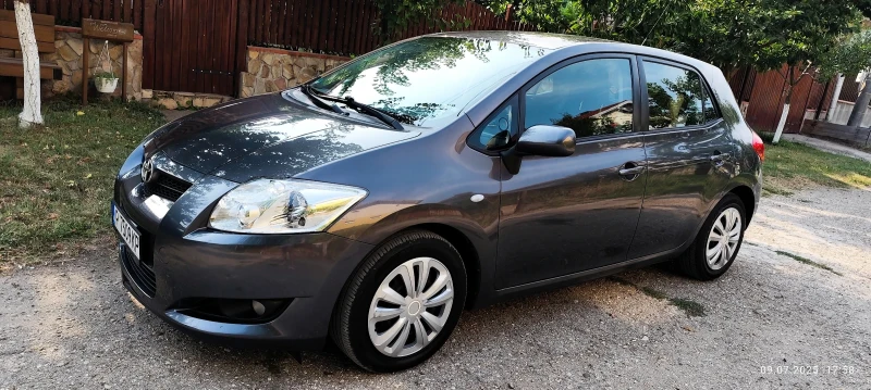 Toyota Auris 2.0 D-4D, 126 k.s, снимка 4 - Автомобили и джипове - 52475035