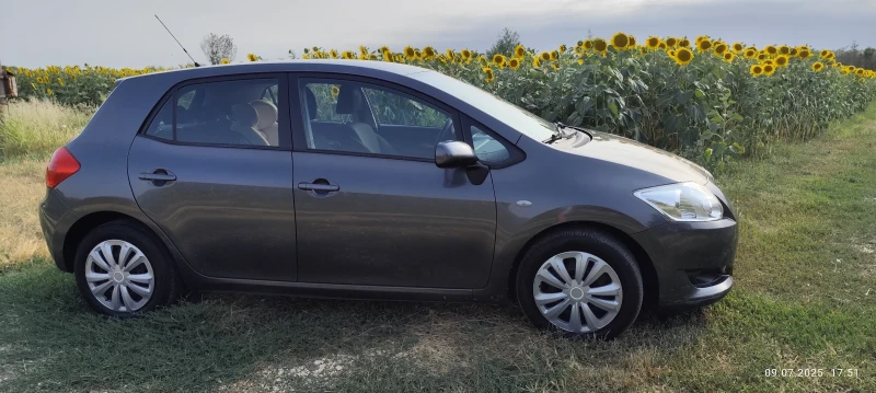 Toyota Auris 2.0 D-4D, 126 k.s, снимка 3 - Автомобили и джипове - 52475035