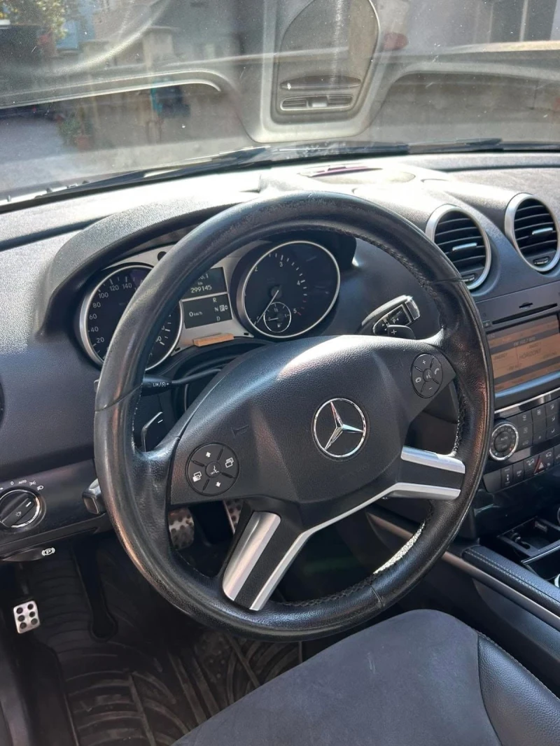 Mercedes-Benz 320 320 CDI 4MATIC, снимка 15 - Автомобили и джипове - 52191102