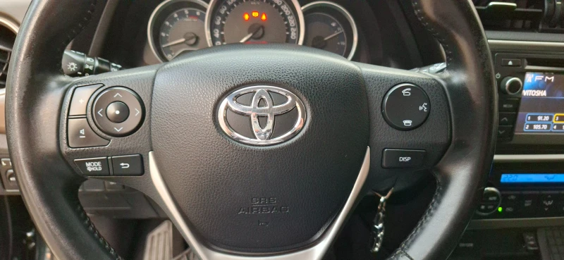 Toyota Auris 1.4, снимка 15 - Автомобили и джипове - 52336144