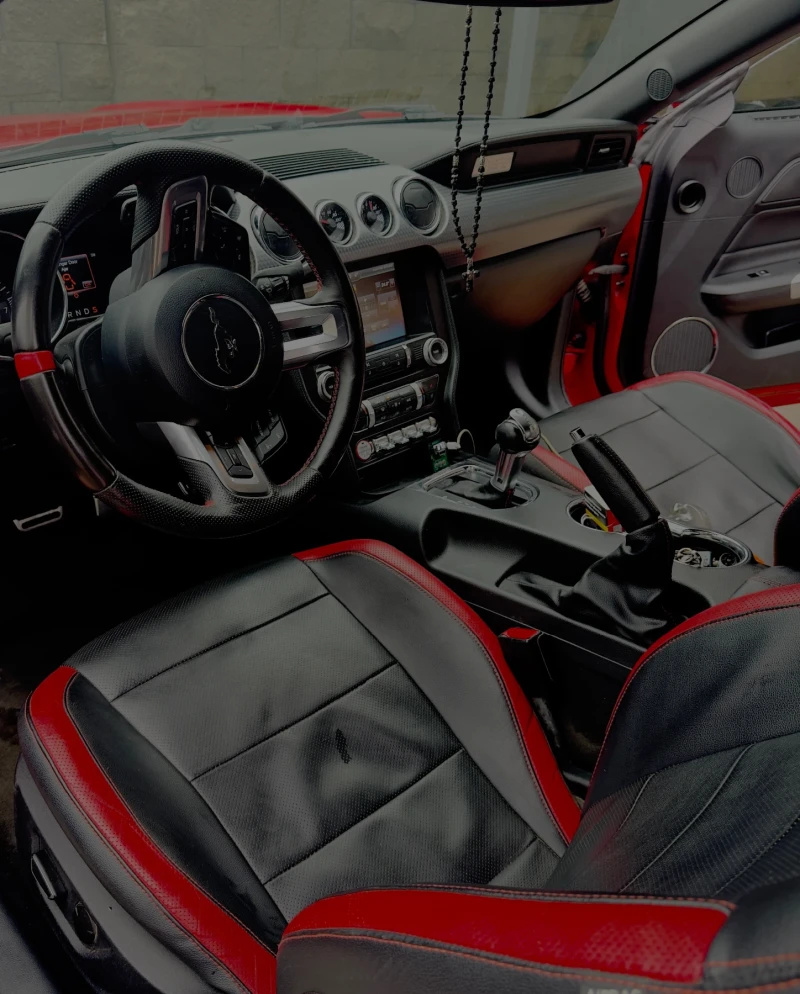 Ford Mustang, снимка 2 - Автомобили и джипове - 52369547