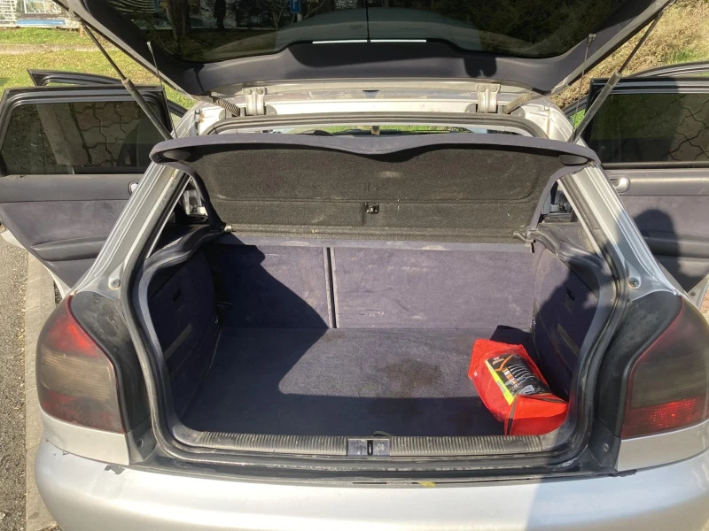 Audi A3 1.8т Quattro , снимка 8 - Автомобили и джипове - 52923043