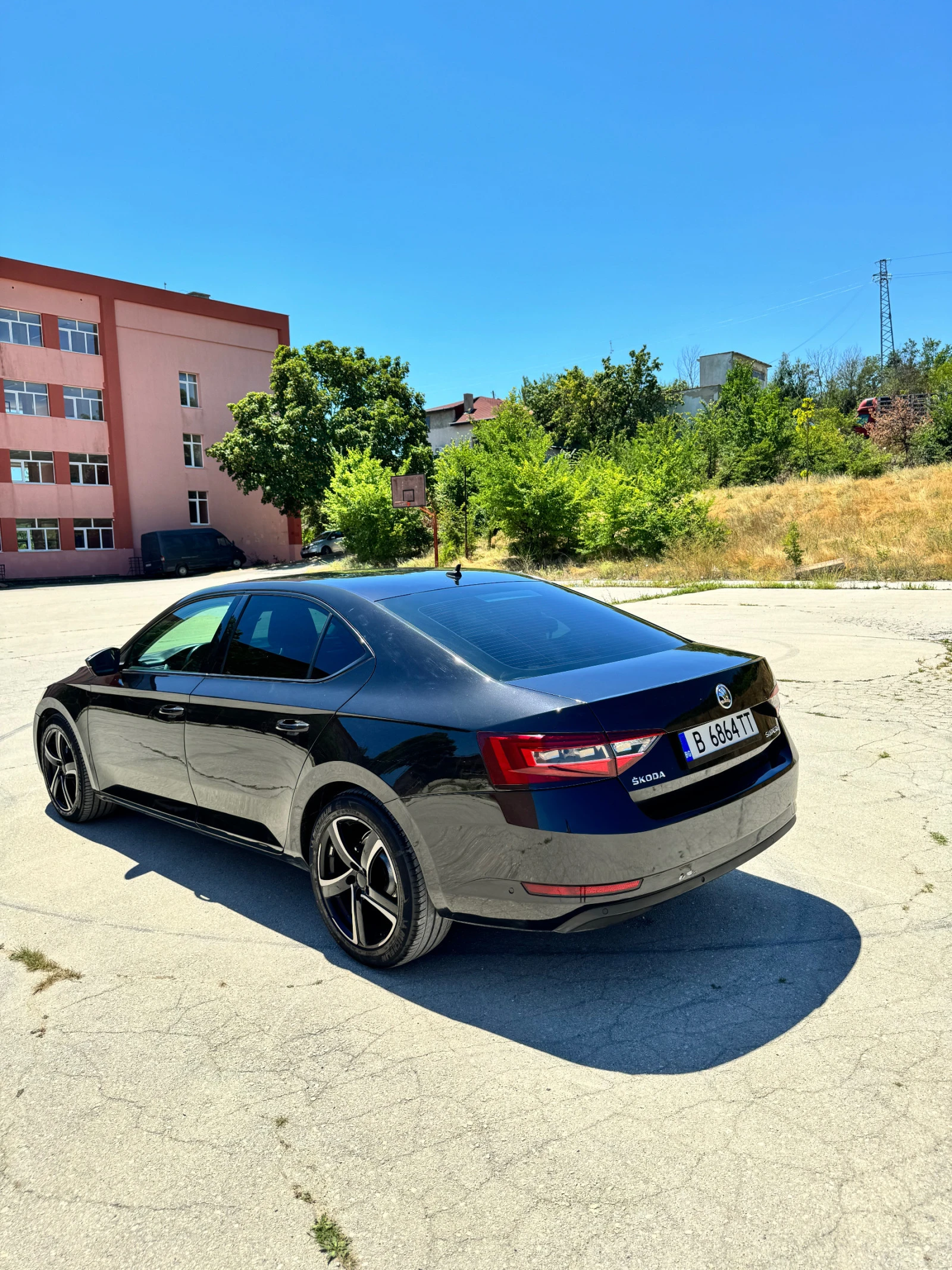 Skoda Superb 2.0TDI - изображение 3