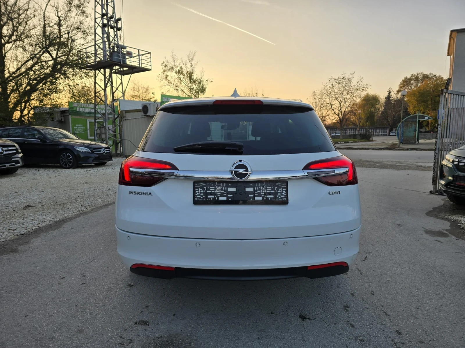 Opel Insignia 1.6CDTI 136k.c. Автоматик Дигитал - изображение 5