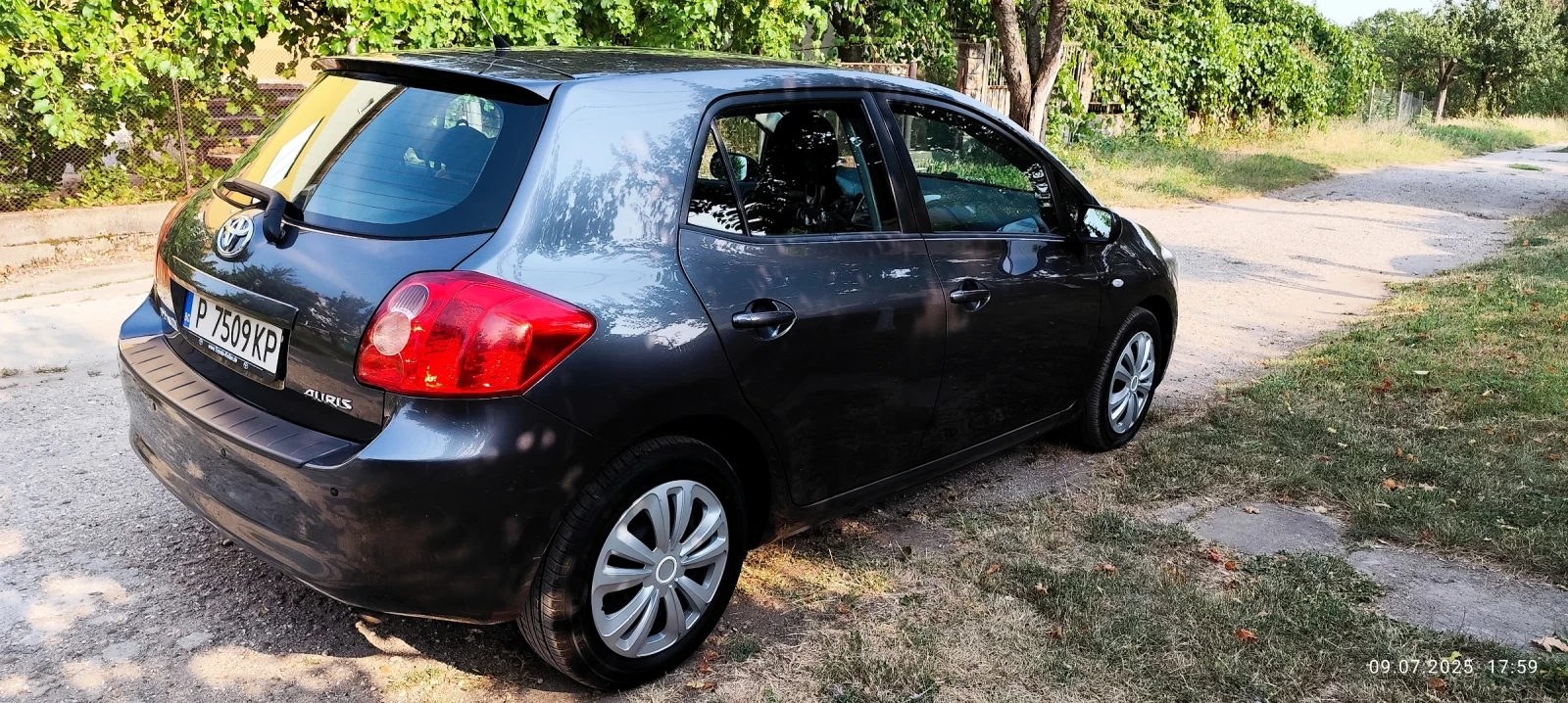 Toyota Auris 2.0 D-4D, 126 k.s - изображение 8