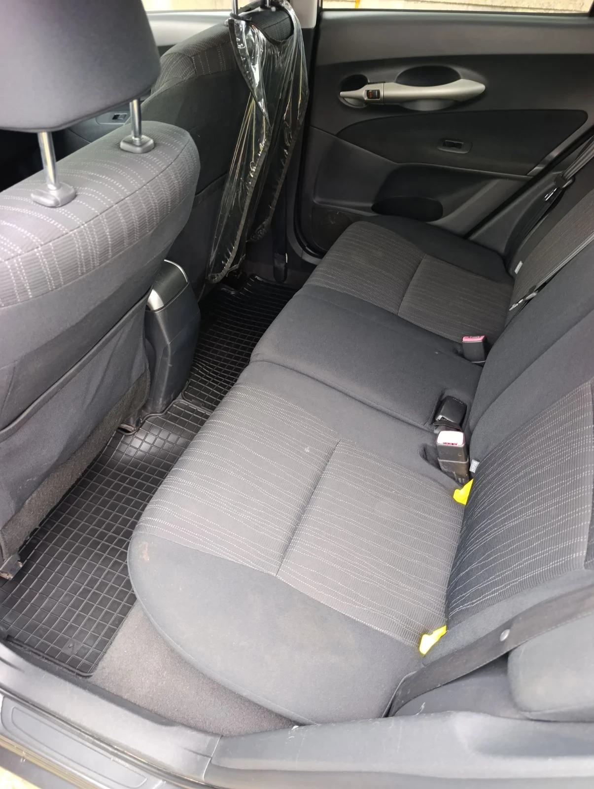 Toyota Auris 2.0 D-4D, 126 k.s - изображение 10