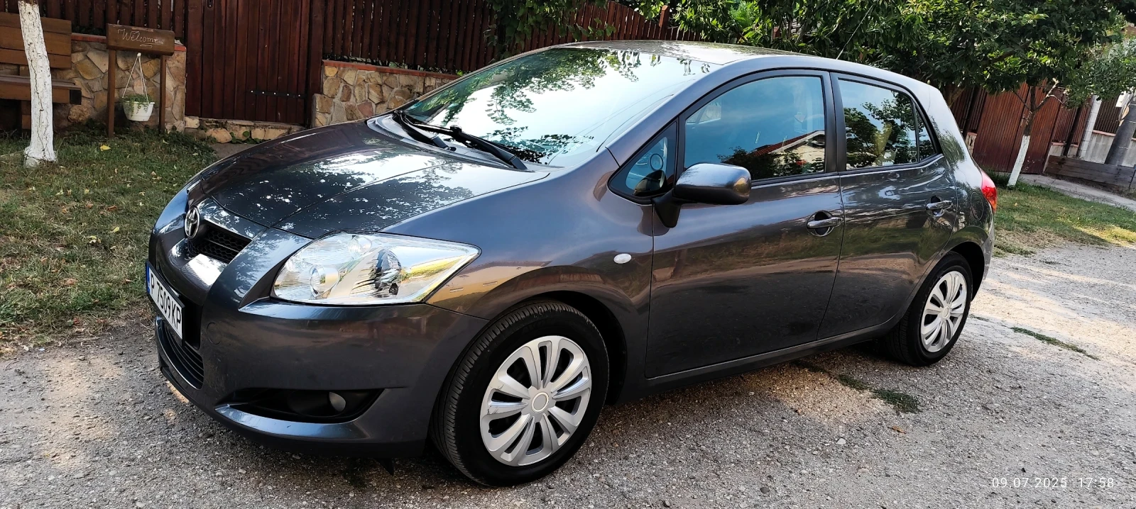 Toyota Auris 2.0 D-4D, 126 k.s - изображение 4