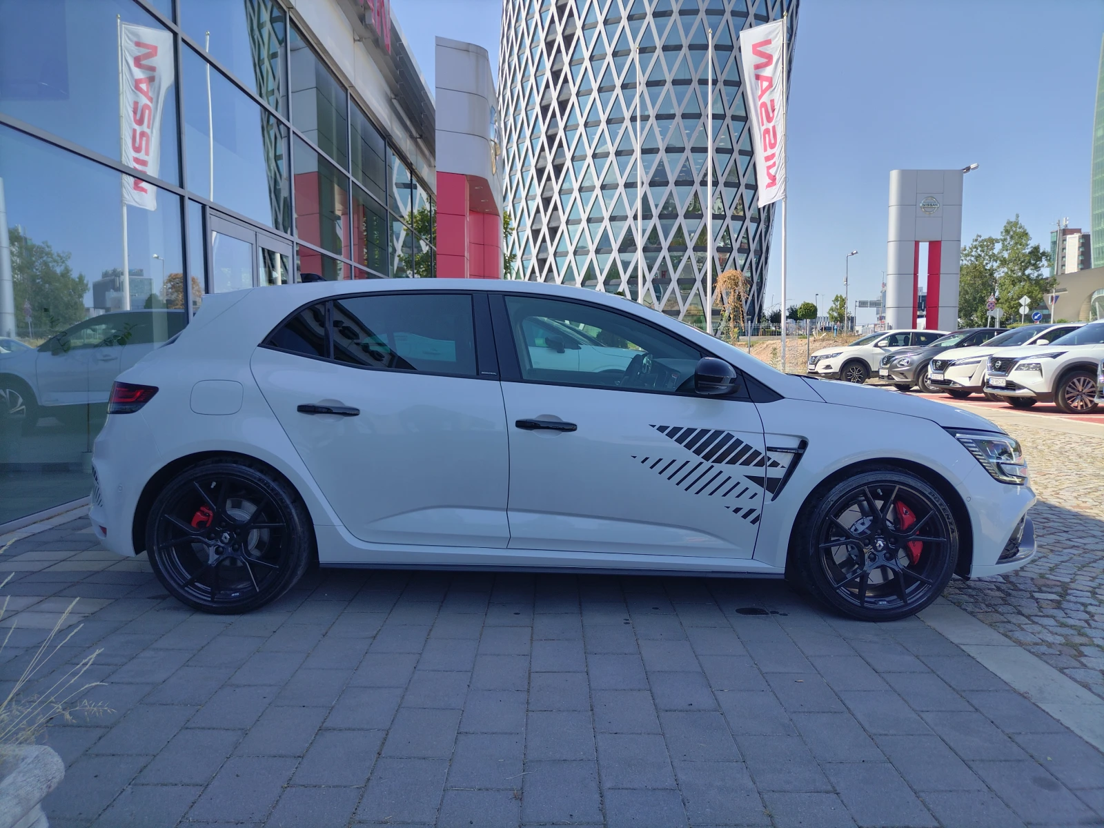 Renault Megane R.S. Ultime 1.8TCe 300к.с. A/T - изображение 4