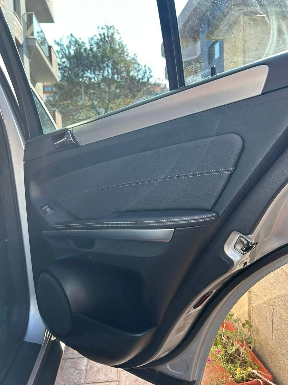 Mercedes-Benz 320 320 CDI 4MATIC - изображение 10