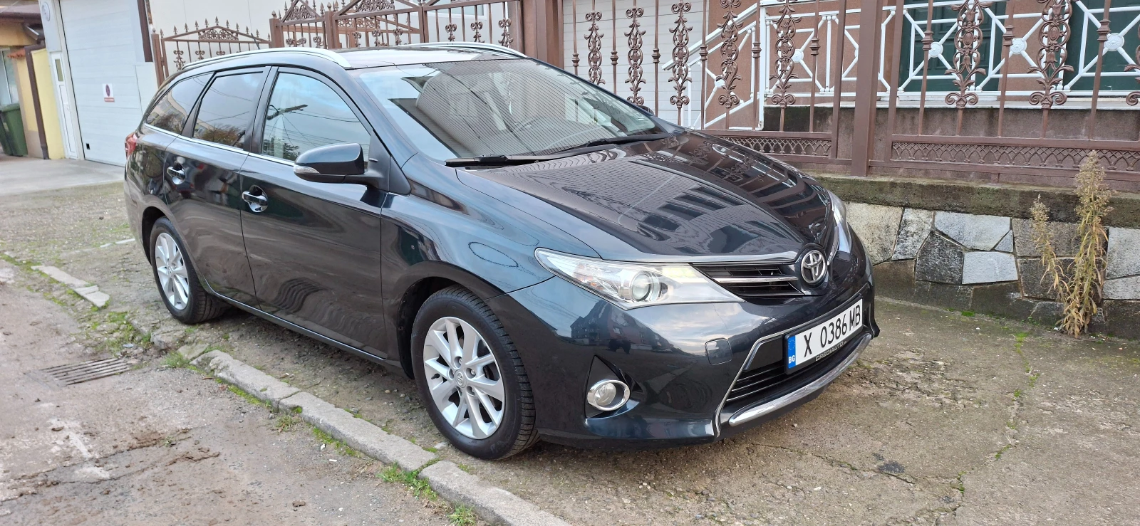 Toyota Auris 1.4 - изображение 3