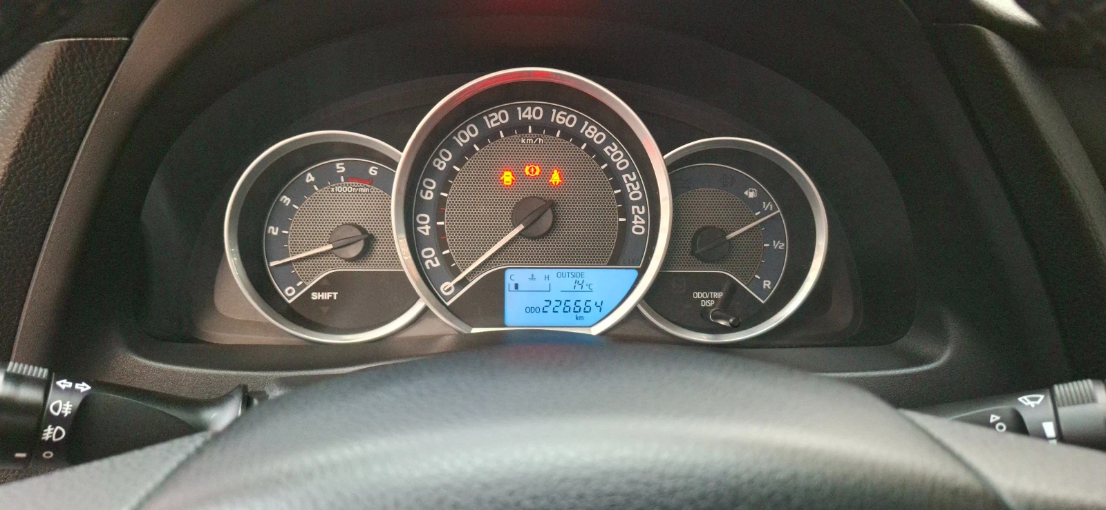 Toyota Auris 1.4 | Mobile.bg   14