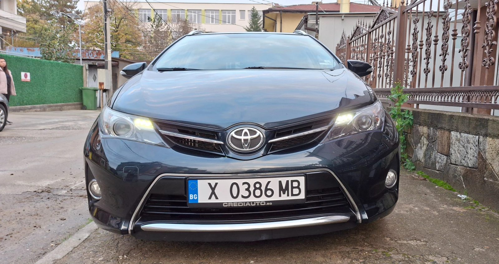 Toyota Auris 1.4 - изображение 2