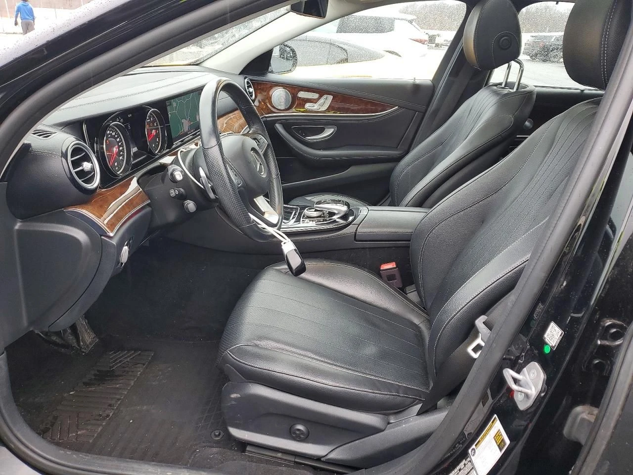 Mercedes-Benz E 400  - изображение 7