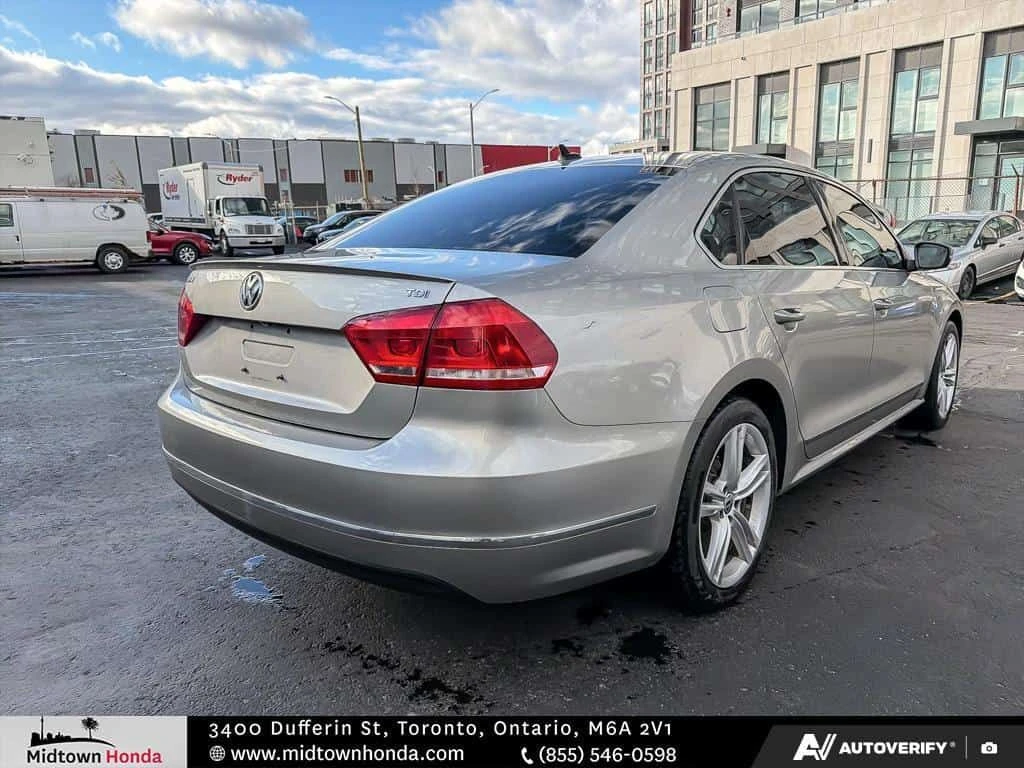 VW Passat * * AS IS / CLEAN CARFAX / NAVIGATION* * CARFAX *  | Mobile.bg � ����������� 12