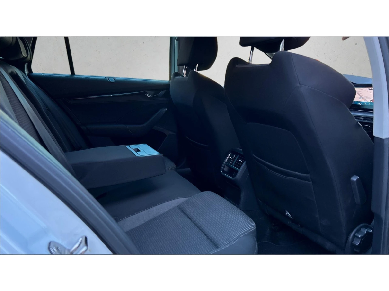 Skoda Octavia 2. 0 TDi DSG 150 k. c., Месечна вноска от 255   - изображение 10