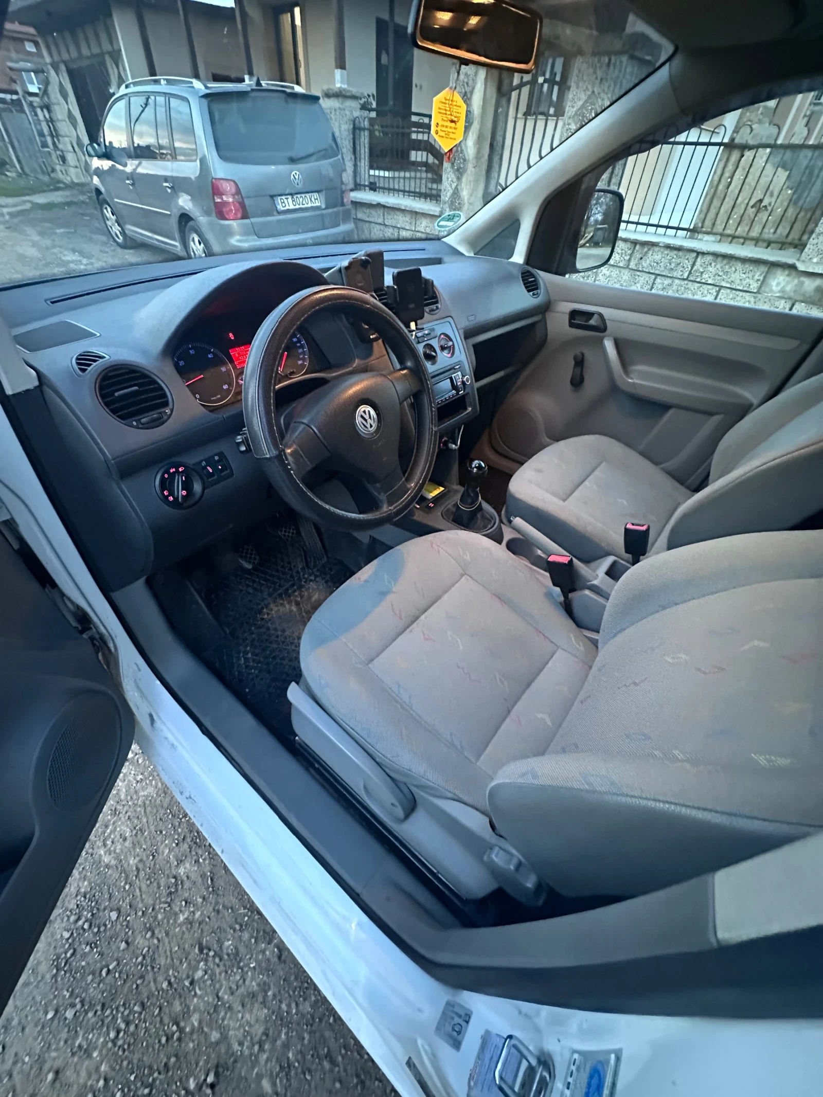 VW Caddy 1.9 TDI, снимка 5 - Автомобили и джипове - 53758180