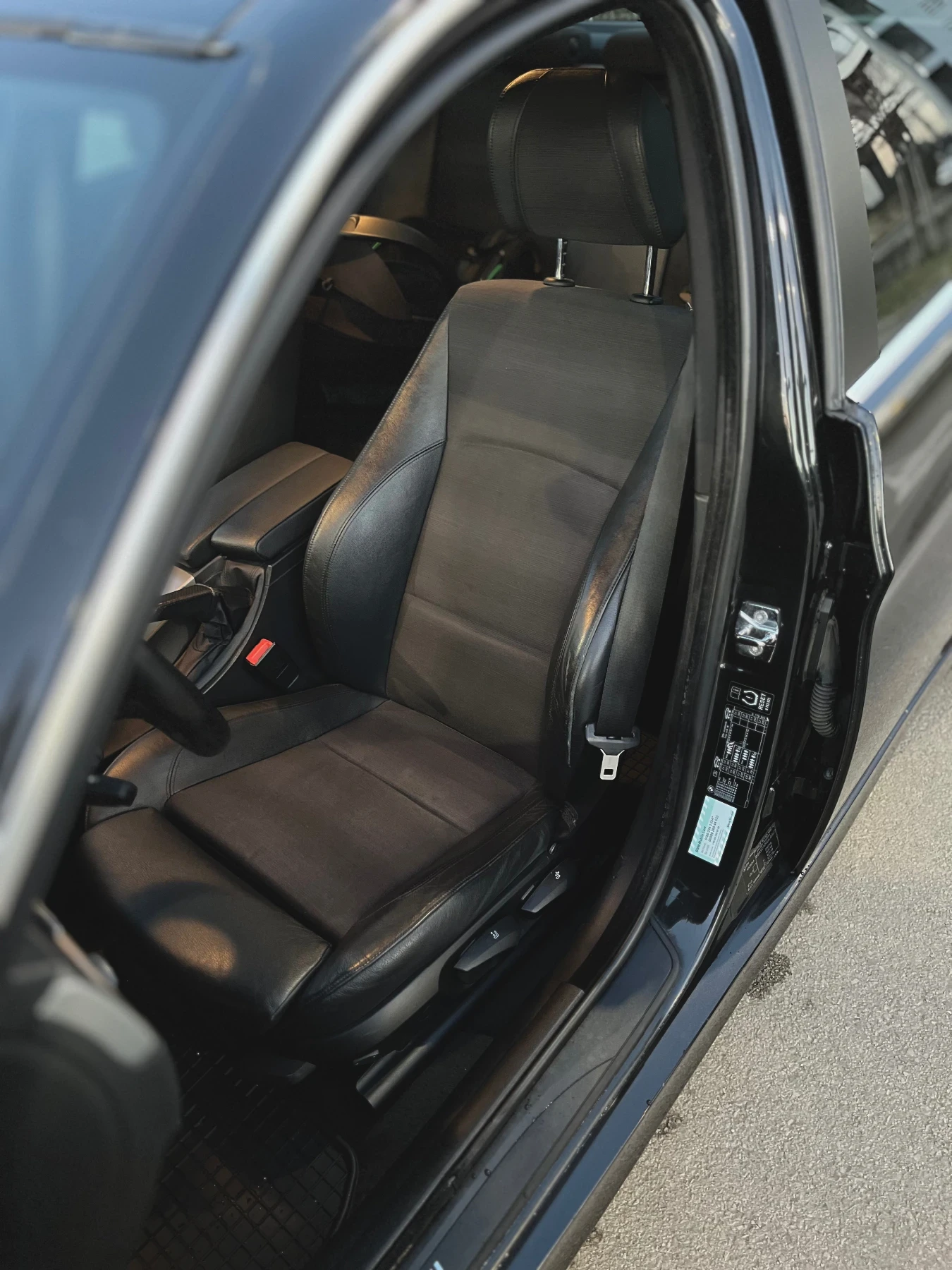 BMW 325 xDrive, снимка 11 - Автомобили и джипове - 53871657