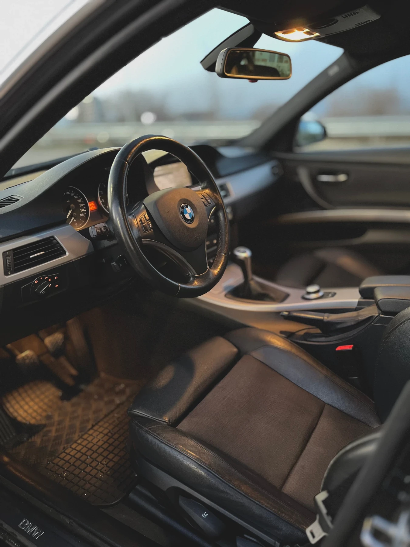 BMW 325 xDrive, снимка 10 - Автомобили и джипове - 53871657