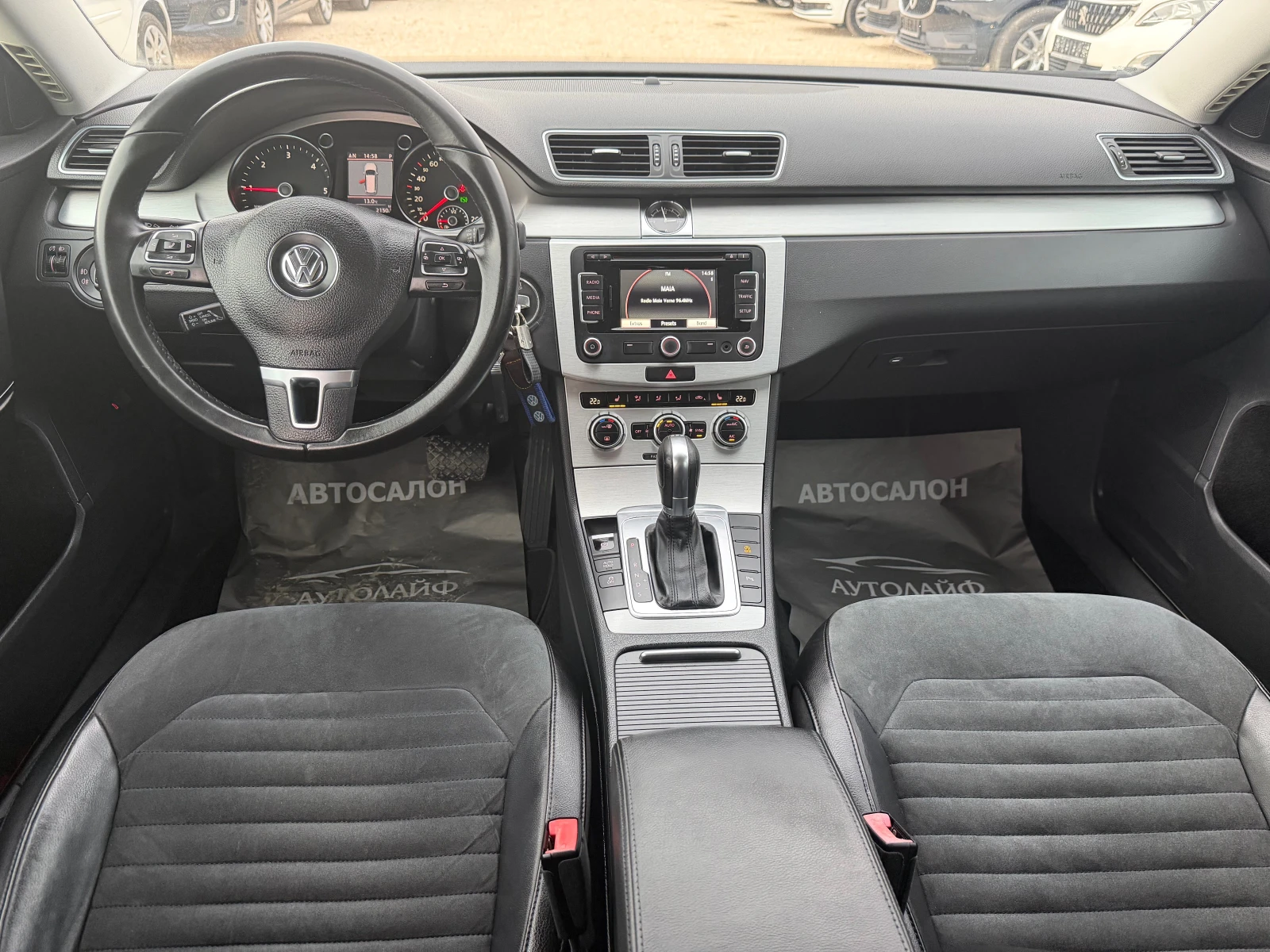 VW Passat 2.0TDI HIGHLiNE AVTOMAT KOJA PODGREV, снимка 8 - Автомобили и джипове - 54030165