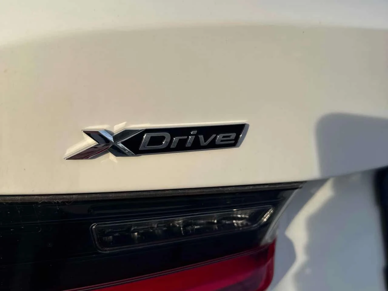 BMW 330 i xDrive/ПОДГРЕВИ/ШИБИДАХ, снимка 14 - Автомобили и джипове - 54353665