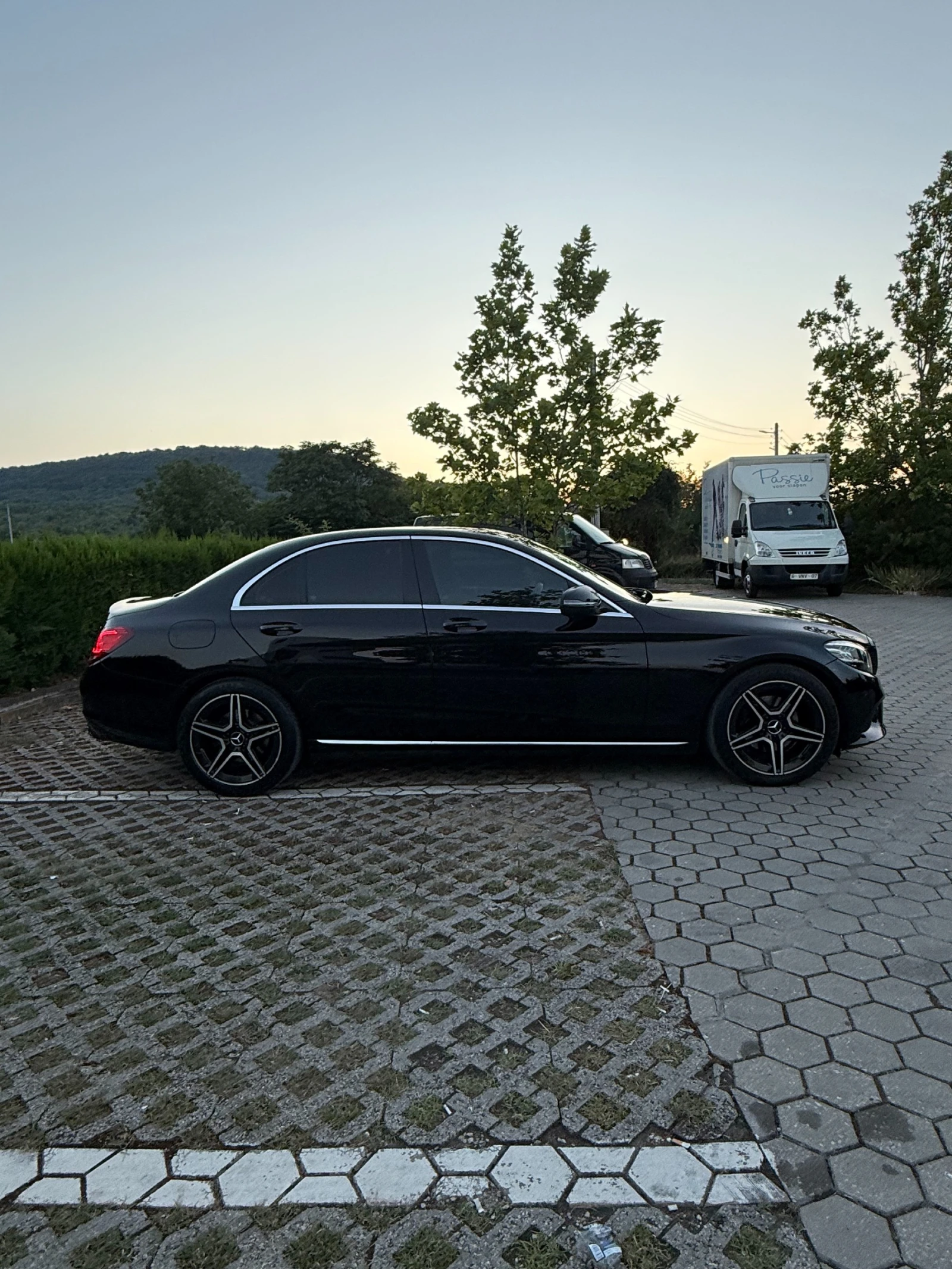 Mercedes-Benz C 220, снимка 3 - Автомобили и джипове - 55355028