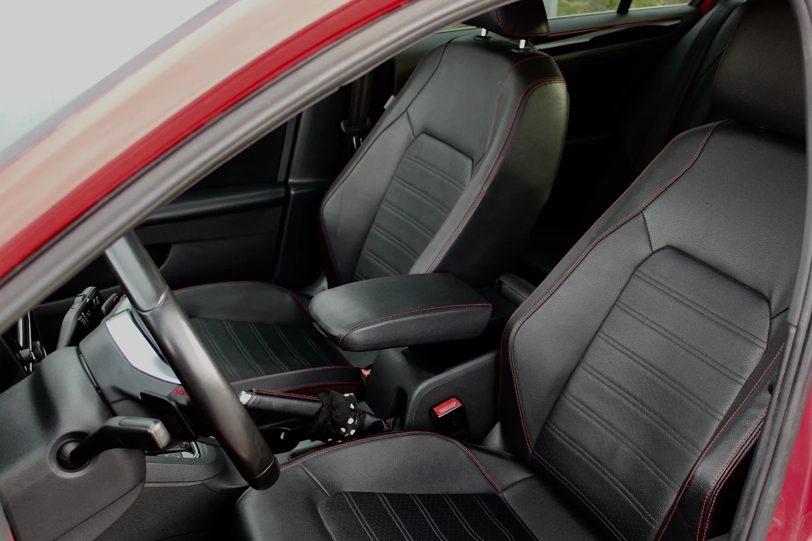 VW Jetta 2.0 TSI GLI 211-кс DSG6, снимка 11 - Автомобили и джипове - 55415431
