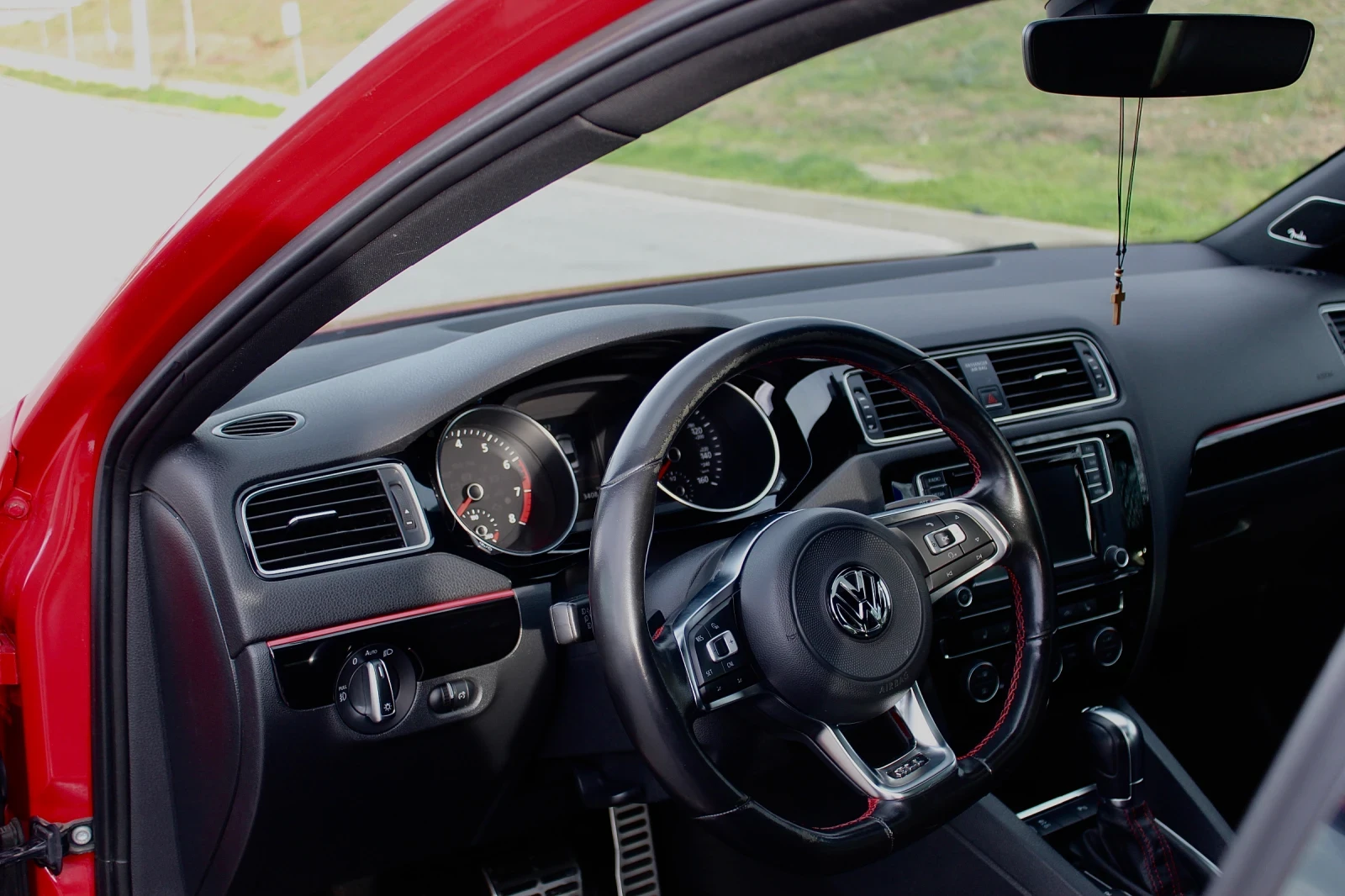 VW Jetta 2.0 TSI GLI 211-кс DSG6, снимка 17 - Автомобили и джипове - 55415431