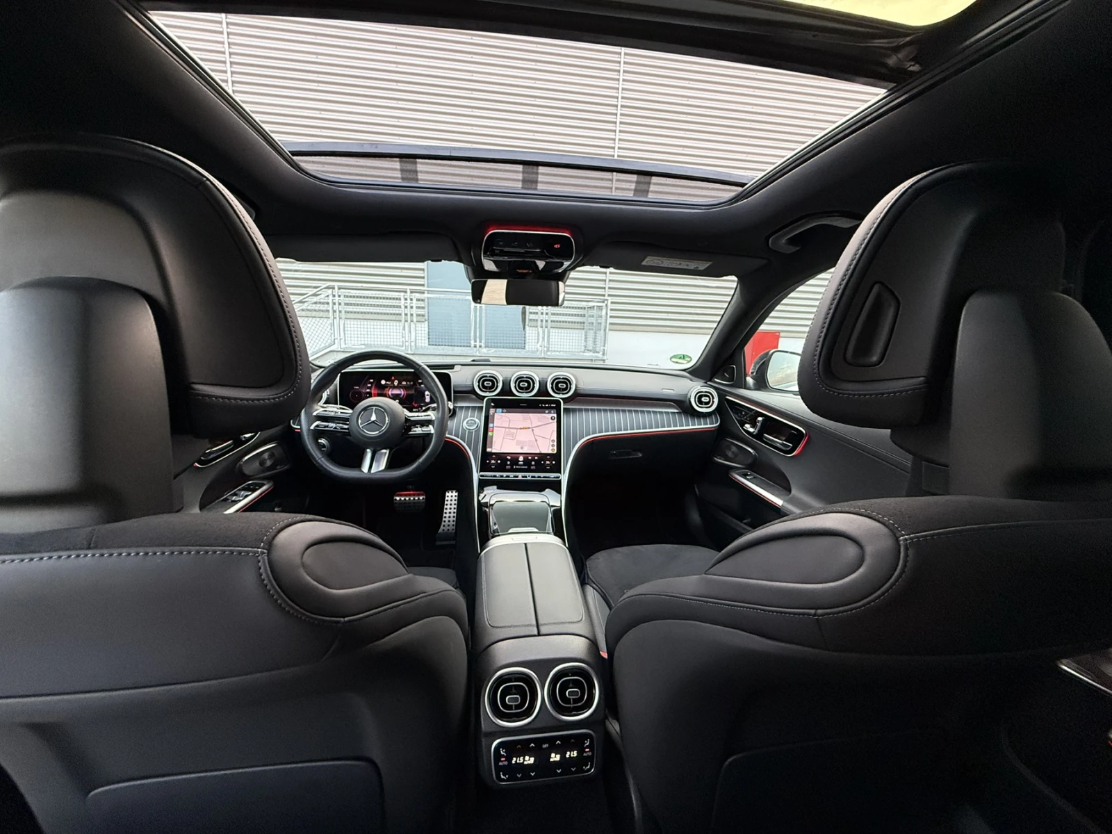 Mercedes-Benz C 300 Mercedes C300de AMG | Burmester | HUD | 360 | Plug, снимка 8 - Автомобили и джипове - 55574809