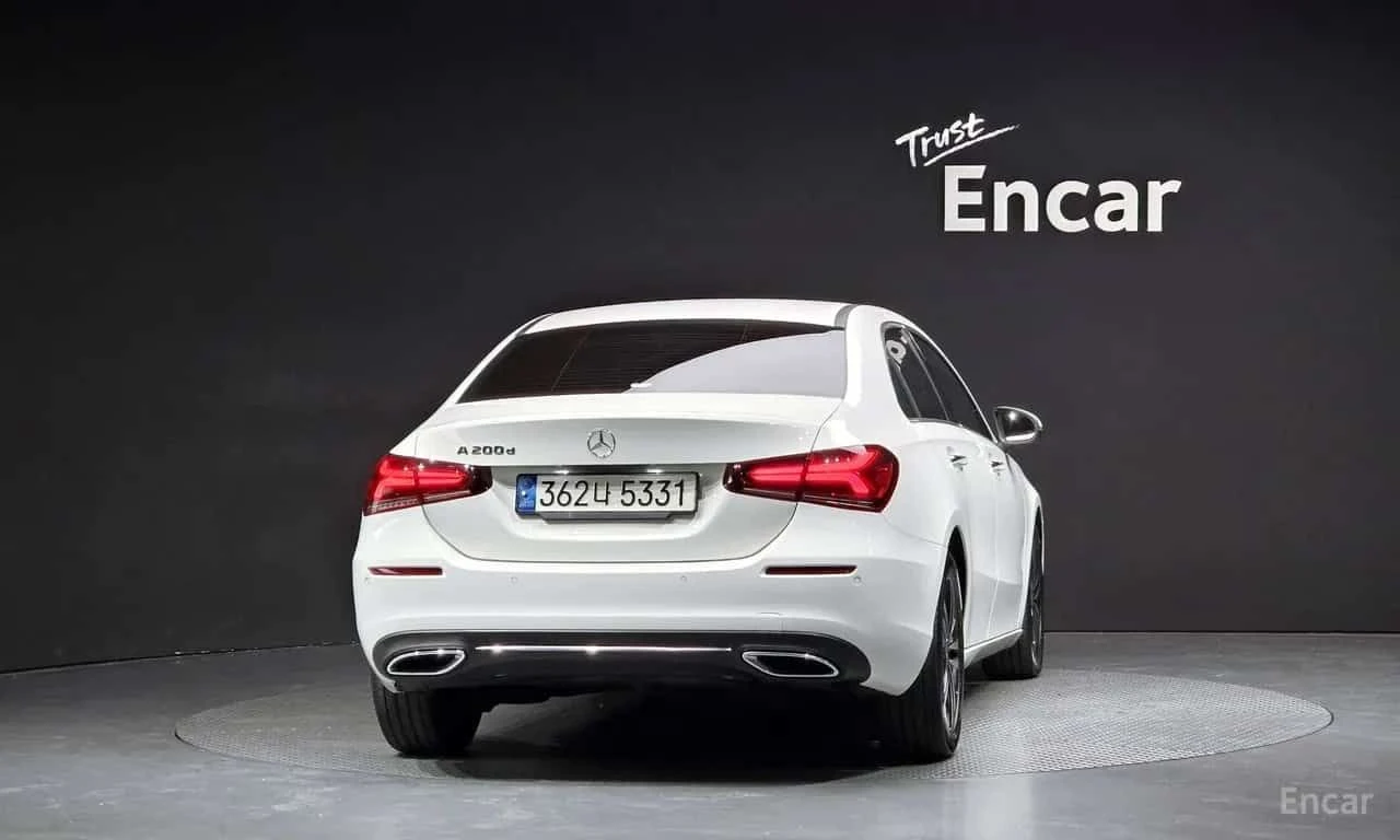Mercedes-Benz A 200 * ОПЦИЯ ЗА ФИНАНСИРАНЕ, снимка 4 - Автомобили и джипове - 55647395