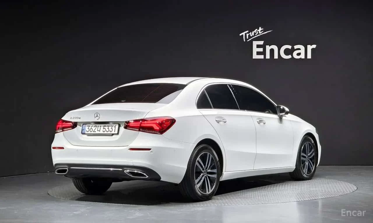 Mercedes-Benz A 200 * ОПЦИЯ ЗА ФИНАНСИРАНЕ, снимка 2 - Автомобили и джипове - 55647395