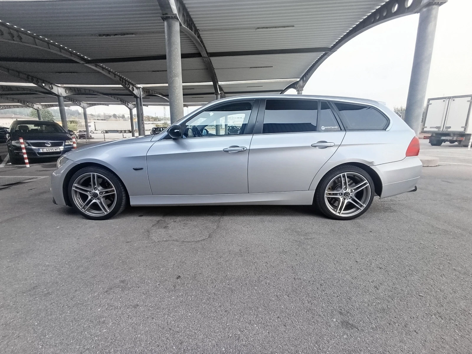 BMW 330 4x4, снимка 7 - Автомобили и джипове - 55711115
