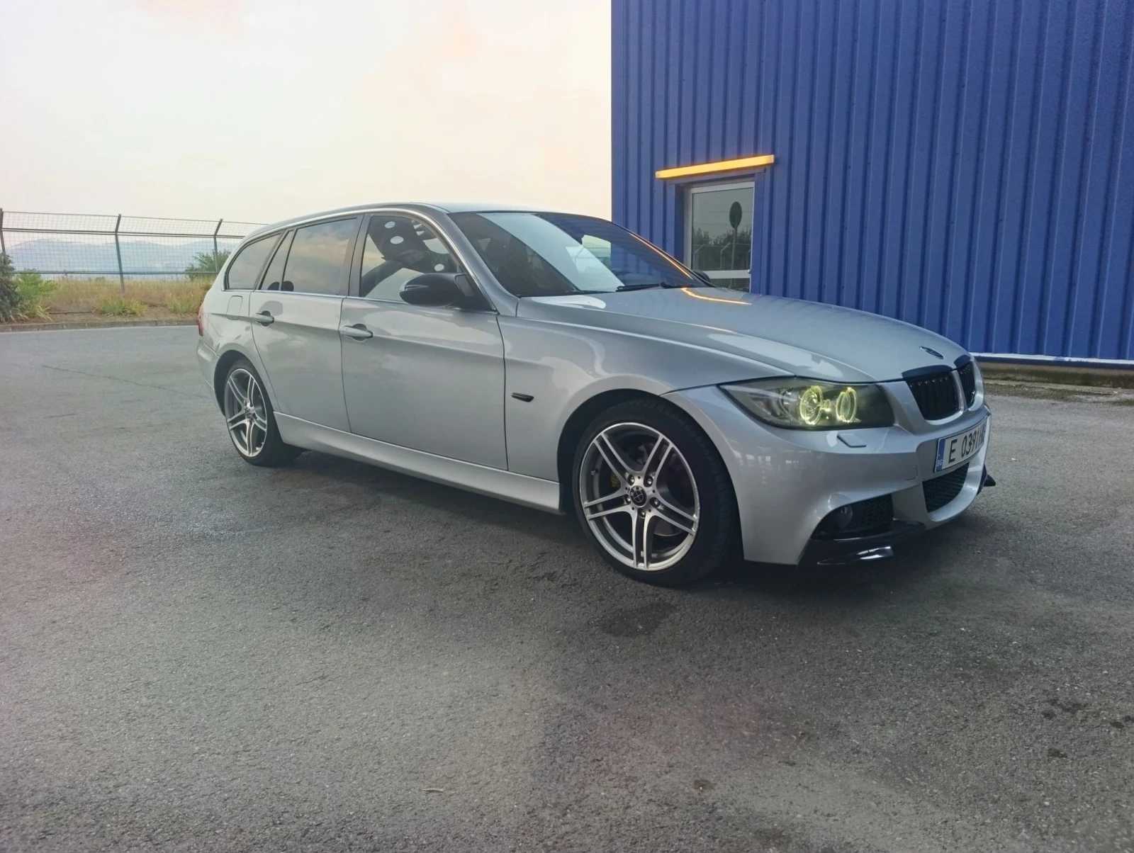 BMW 330 4x4, снимка 2 - Автомобили и джипове - 55711115