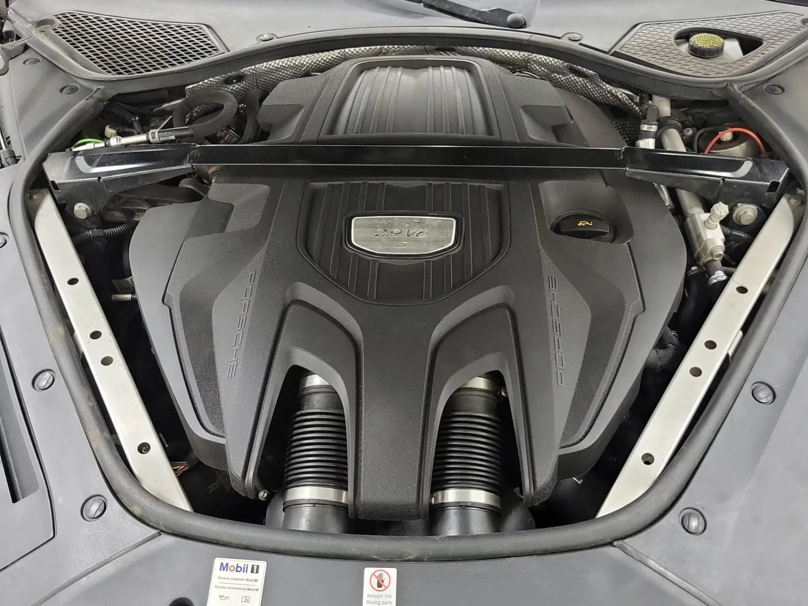 Porsche Panamera 4S | 2017 | 2.9 V6 Twin-Turbo | 440 к.с.| 75344 km, снимка 16 - Автомобили и джипове - 55793162