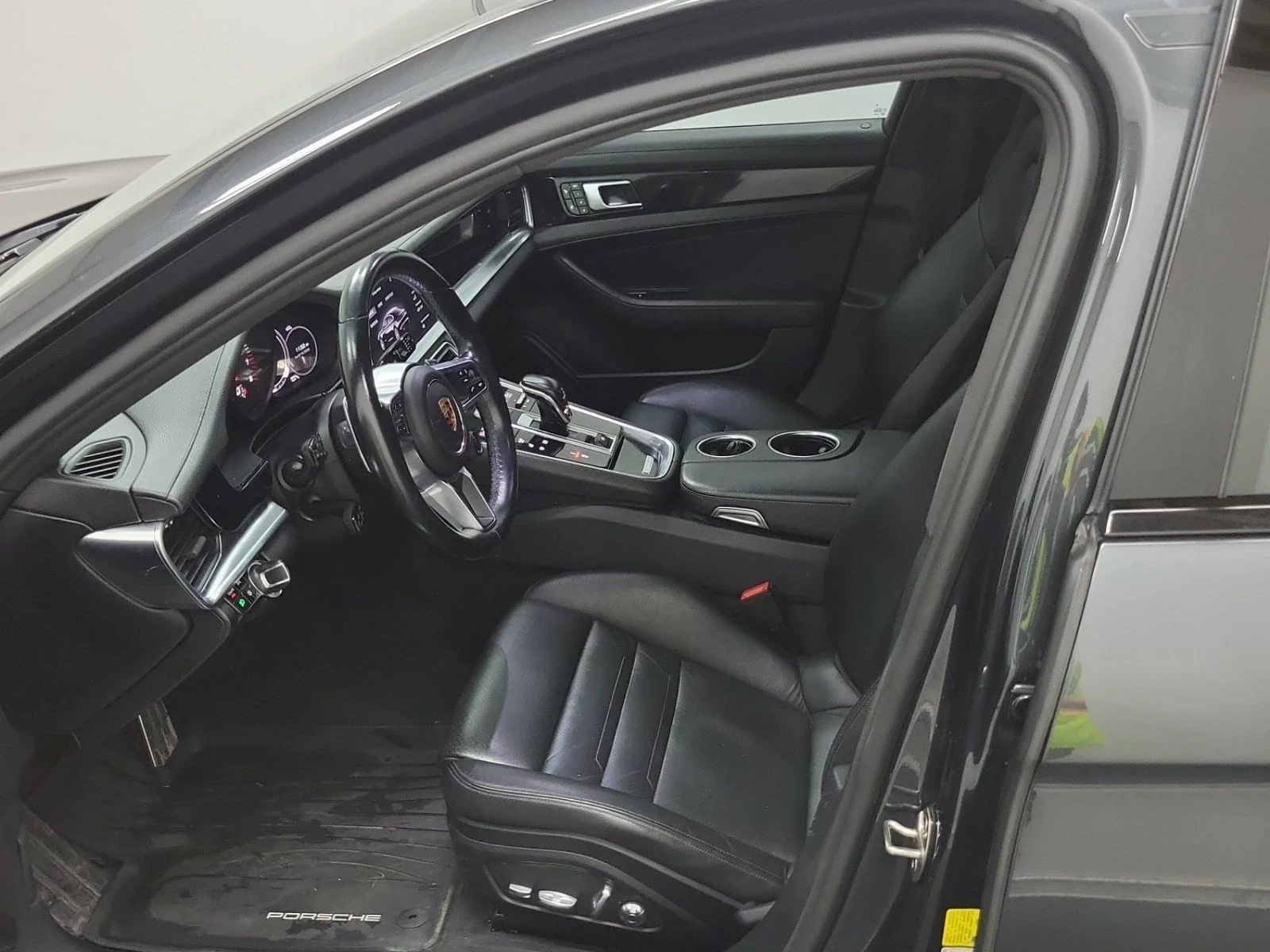 Porsche Panamera 4S | 2017 | 2.9 V6 Twin-Turbo | 440 к.с.| 75344 km, снимка 9 - Автомобили и джипове - 55793162