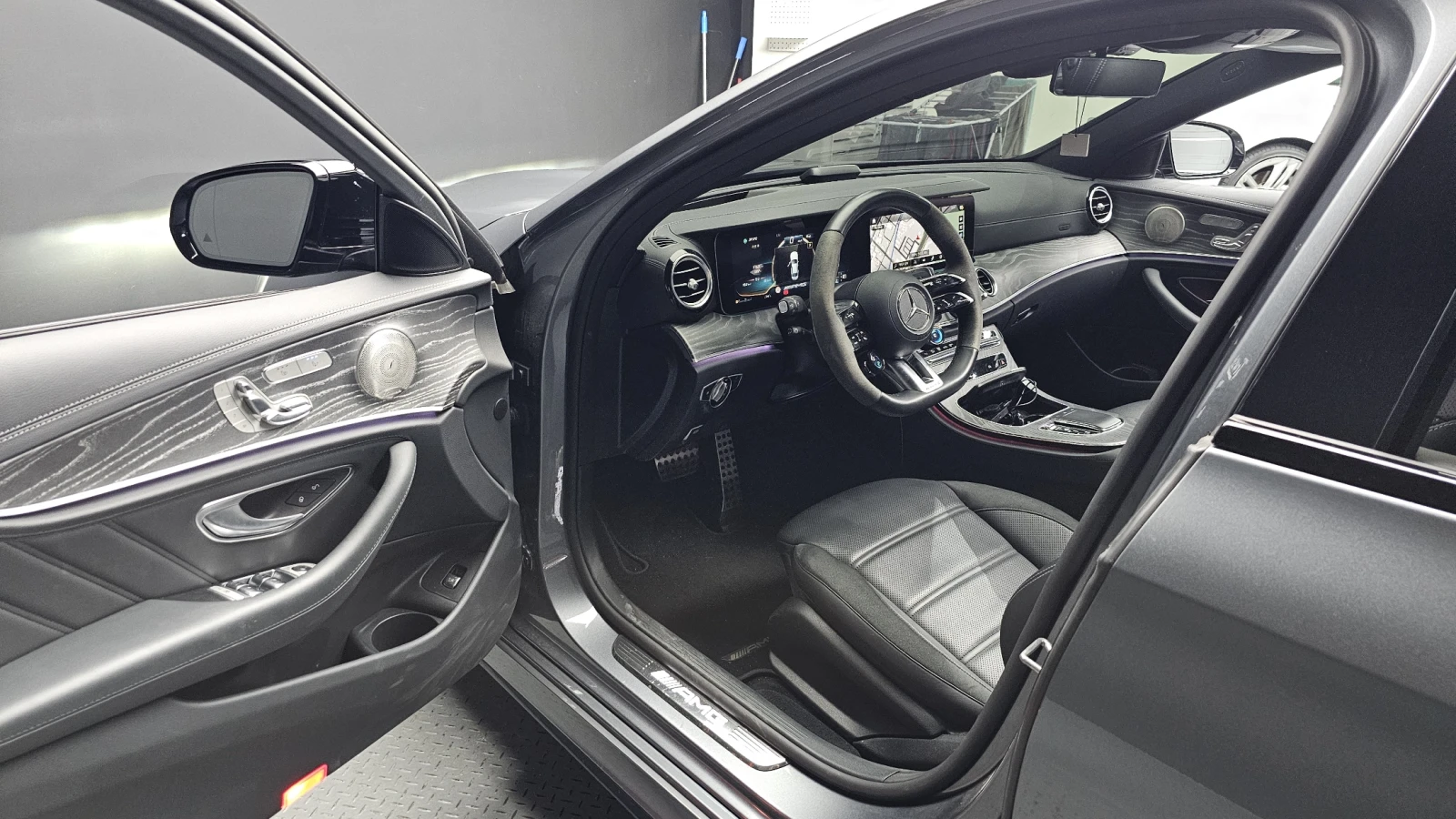 Mercedes-Benz E 53 AMG PPF* SOFT-CLOSE* HUD* 360* ОБДУХ* PANO* КРАЙНА ЦЕН, снимка 9 - Автомобили и джипове - 55903051