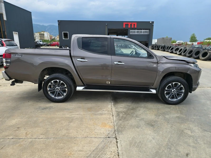 Mitsubishi L200 2.2D DISTRONIK 27000KM , снимка 7 - Автомобили и джипове - 46088241