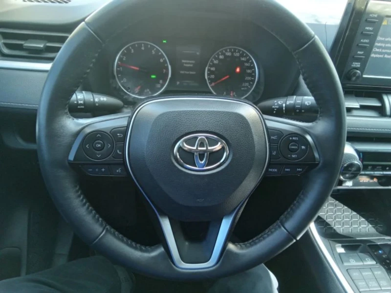 Toyota Rav4 XLE AWD, снимка 11 - Автомобили и джипове - 47688639