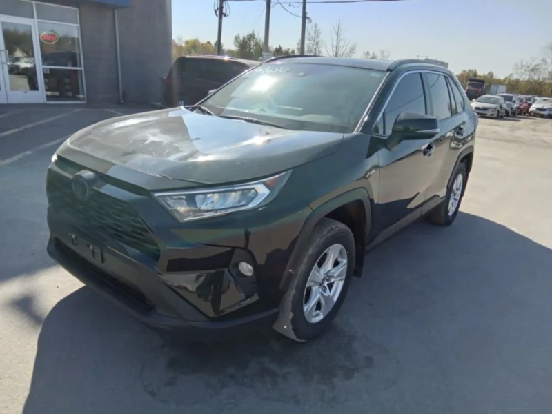 Toyota Rav4 XLE AWD, снимка 2 - Автомобили и джипове - 47688639