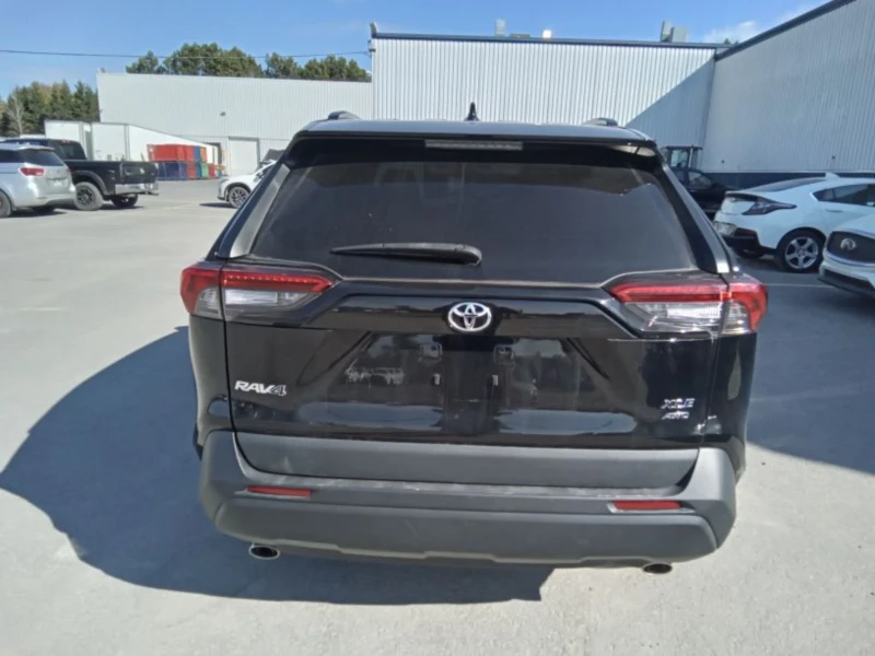 Toyota Rav4 XLE AWD, снимка 7 - Автомобили и джипове - 47688639